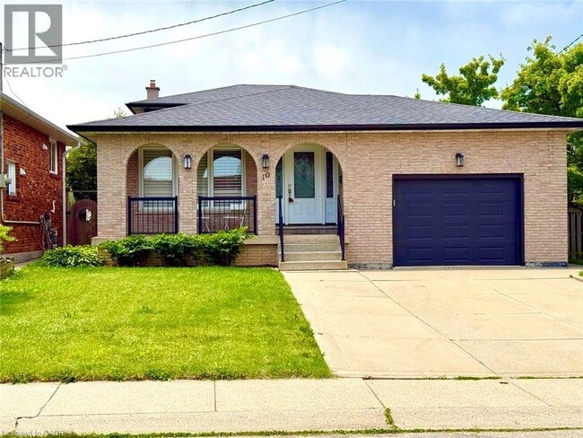 Photo - 10 Enola Ave