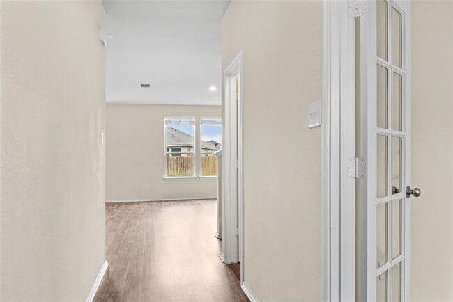 Photo - 457 Bedford Falls Ln