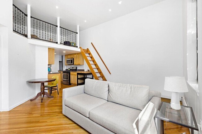 Photo - 174 Grand St Unit 2C