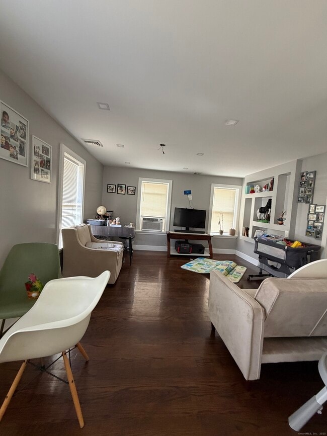 Photo - 2964 State St Unit 2