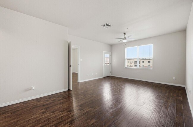 Photo - Beautiful Condo in Carrollton!