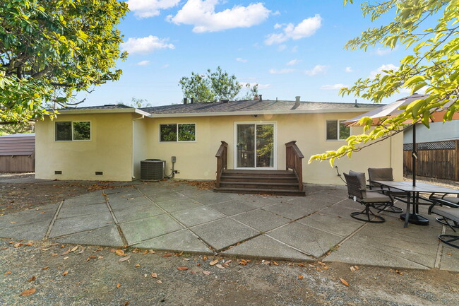 Photo - 200 Los Ranchitos Rd