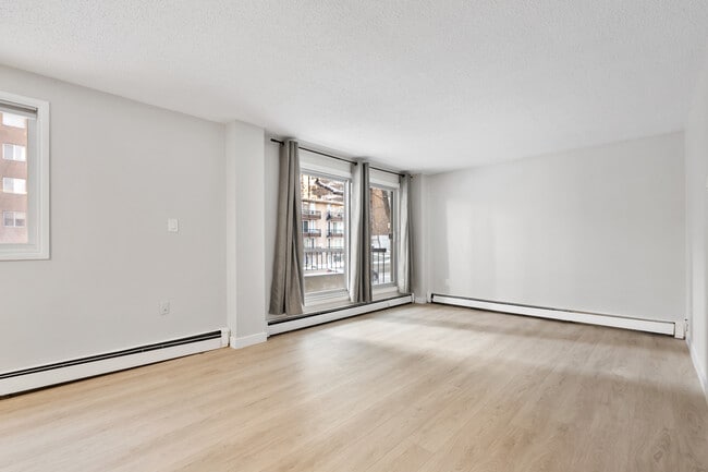 Photo - 110 & 120 on 25th