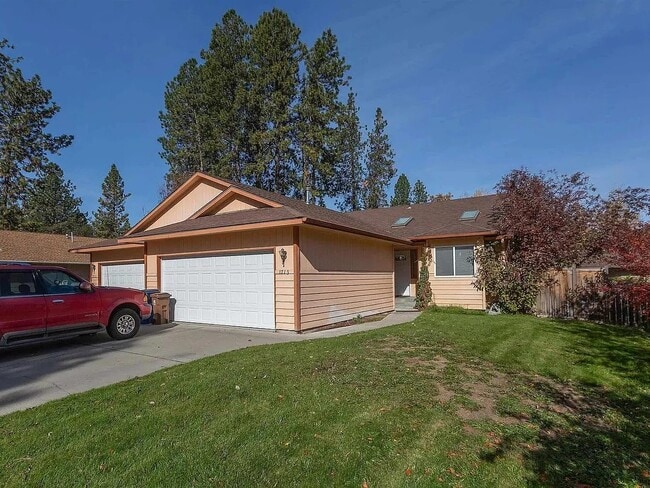 Building Photo - 1713 E 33rd Ave Rental