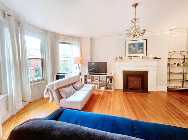 Building Photo - 429 Marlborough St Rental