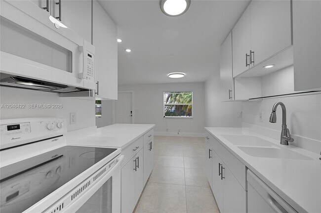 Photo - 810 SW 12th Ct Unit 810