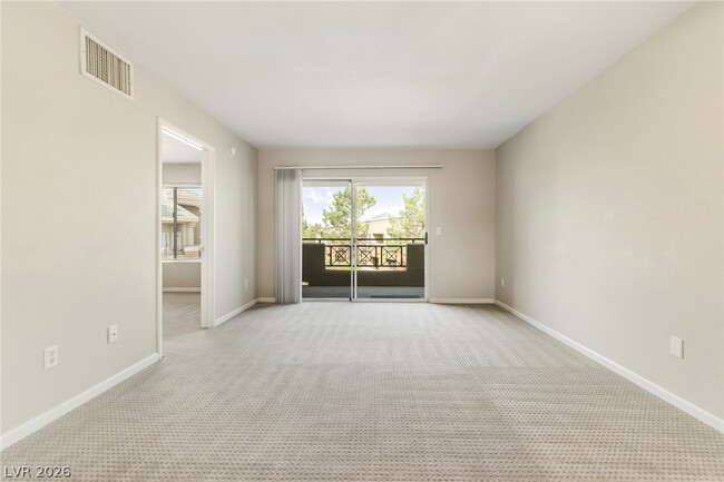 Photo - 8070 W Russell Rd Unidad 2006