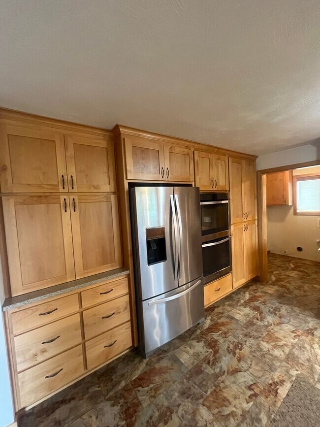 Photo - 3-Bedroom 2-Bathroom Home in Coburg