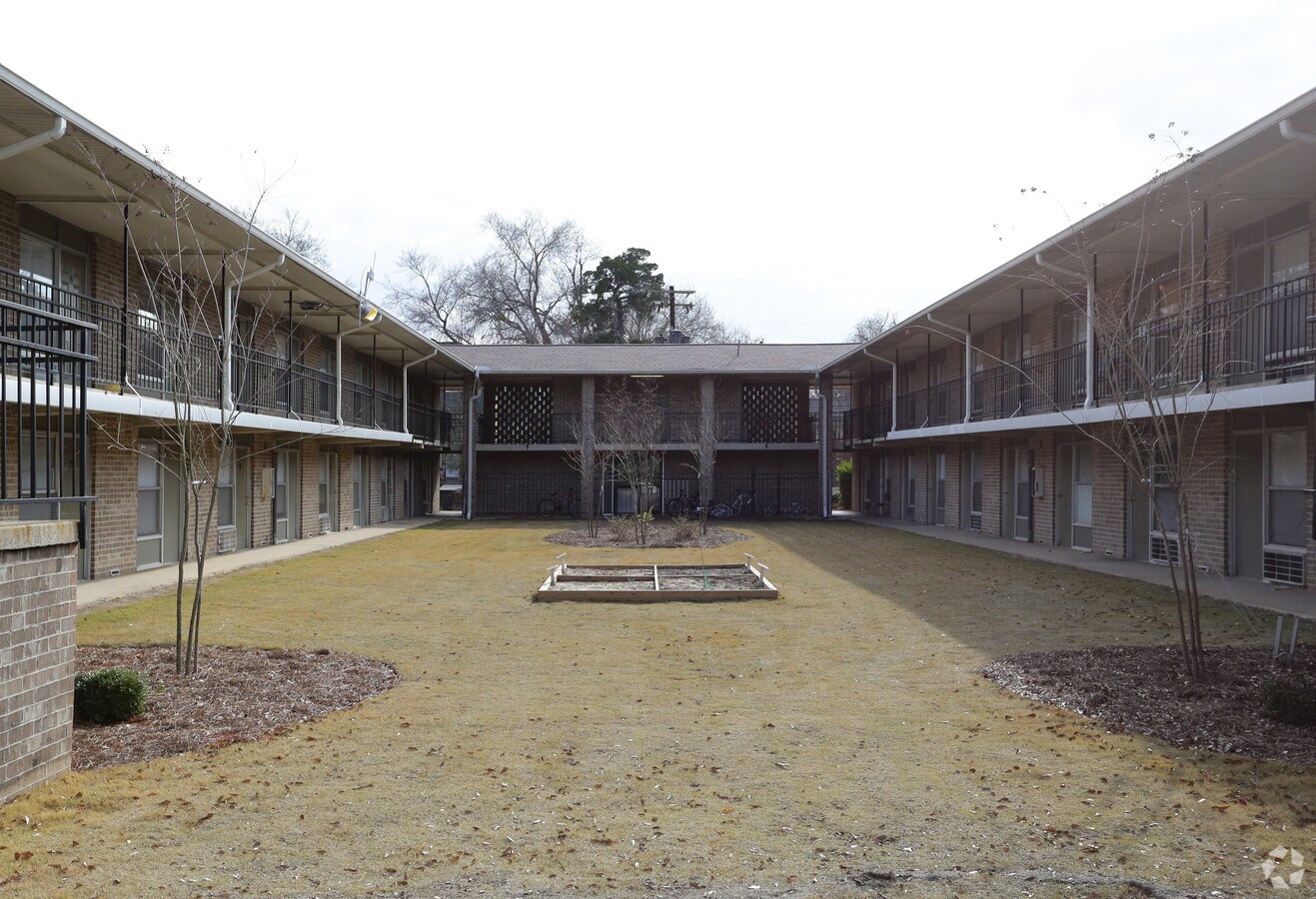 Photo - Cavell Court Apartments
