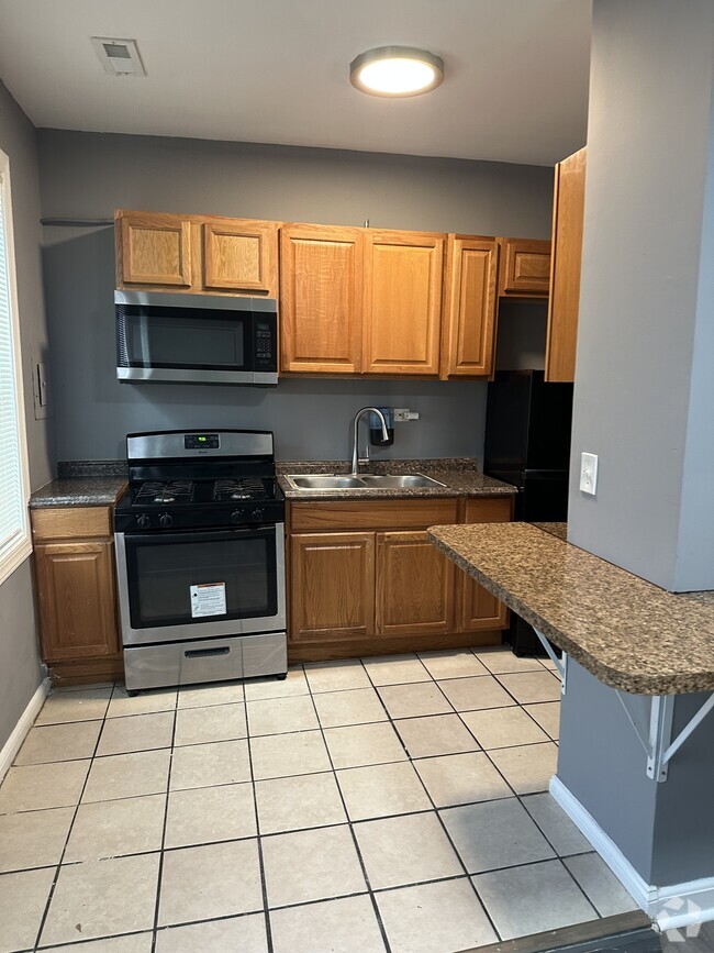 Building Photo - 1155 N Carey St Unit 1 on 2nd fl Rental