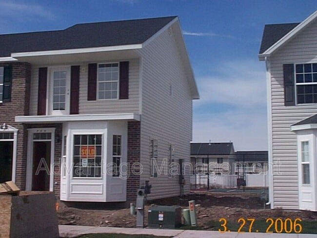 Building Photo - 735 N 200 E St