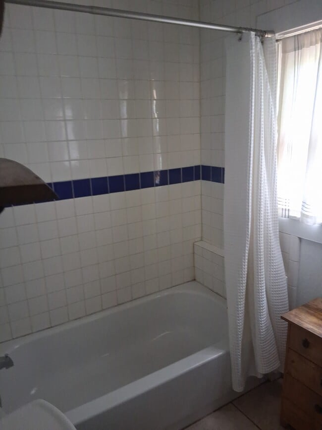 Photo - 631 S Bean Ave
