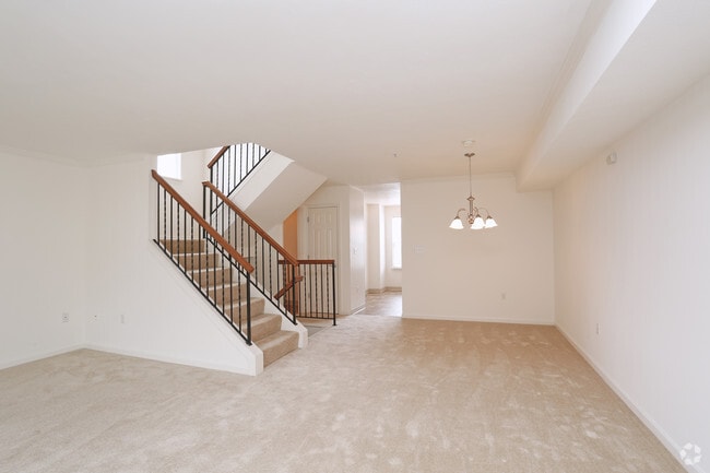 Living/Dining Area - Forest Heights Apartments