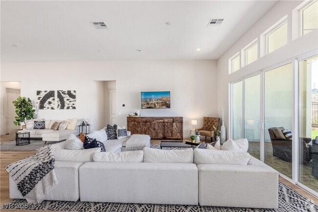 Building Photo - 2731 Canvas Sky St Rental