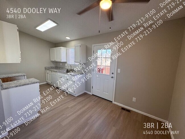 Photo - 4540 Dooley Way