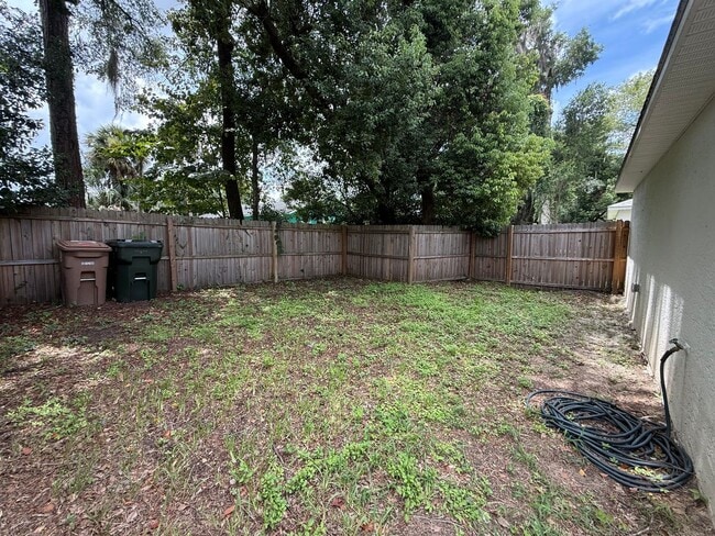 Photo - 986 NW 1st St