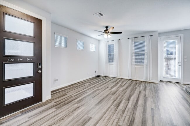 Photo - 3111 Planters Peak Dr