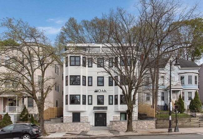 Building Photo - 72 Hyde Park Ave Unit 5 & 6