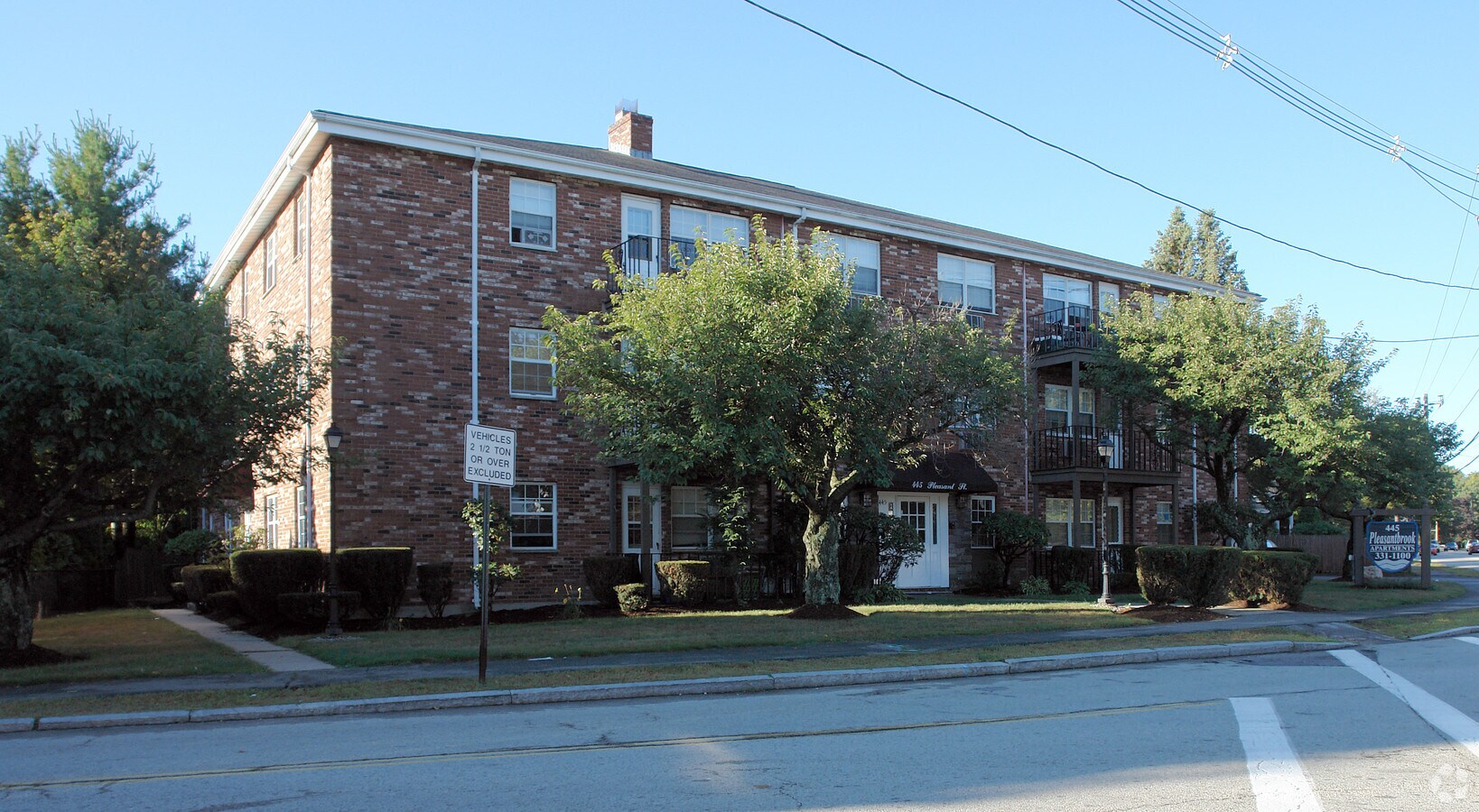 Pleasant Brook Apartments - Pleasant Brook Apartments