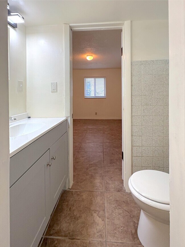 Photo - 1124 NE 5th Ave Unit 6