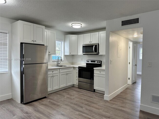 Photo - 2910 Pierce St Unidad 101