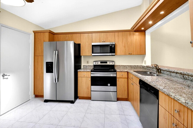 Photo - 10938 Roebelini Palm Ct