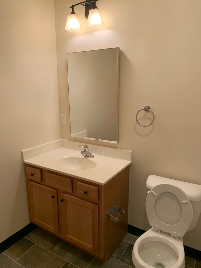 Photo - 535 E Orange St Unit 1 bed 2B