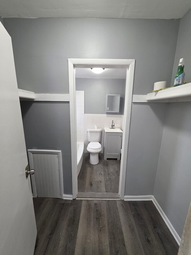 18 W 22nd St Unit 1BR
