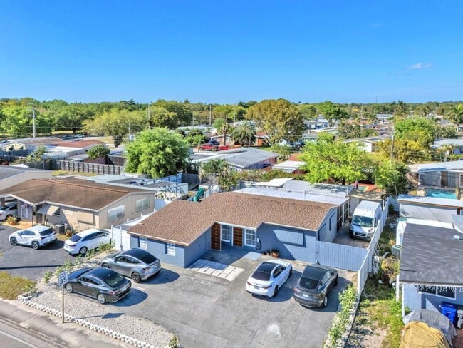 Photo - 7151 Taft St House