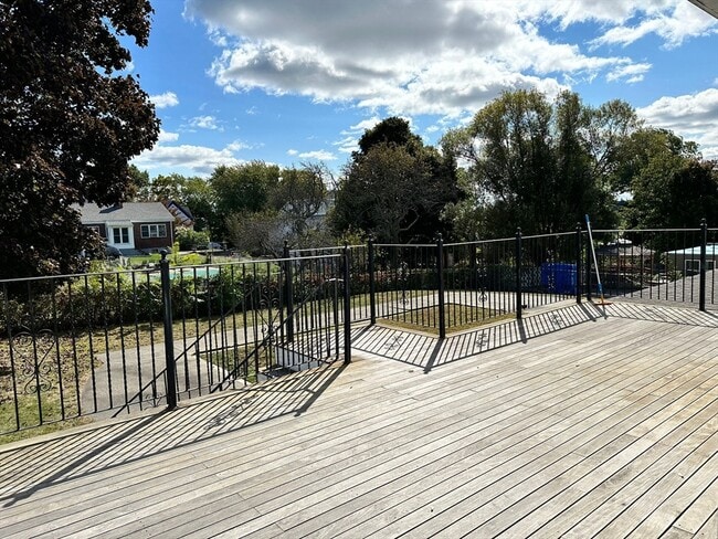 Photo - 64 Francis St