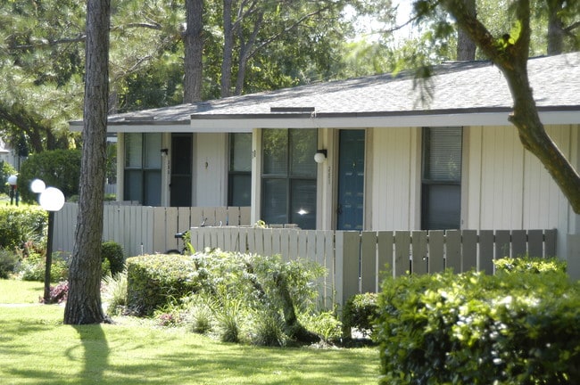 Hidden Pines Apartments