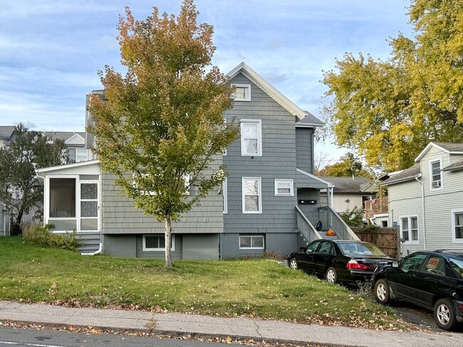 Building Photo - 12 South St Unit 1st Floor