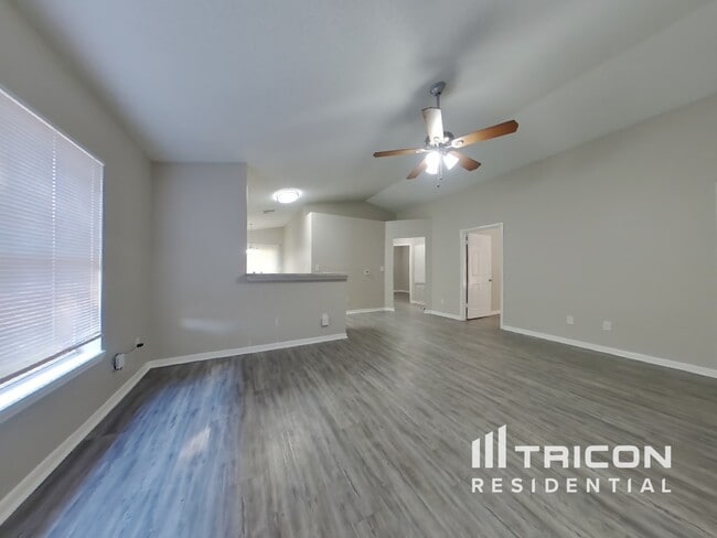 Photo - 3114 Kelling St