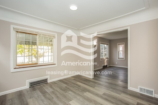 Photo - 4812 Balfour Rd