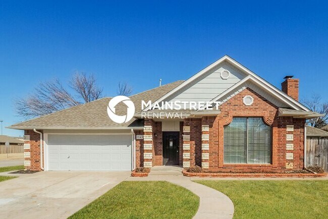 Building Photo - 3 Bedroom Pet-Friendly Home in OKLAHOMA CITY, OK with Main Street Renewal