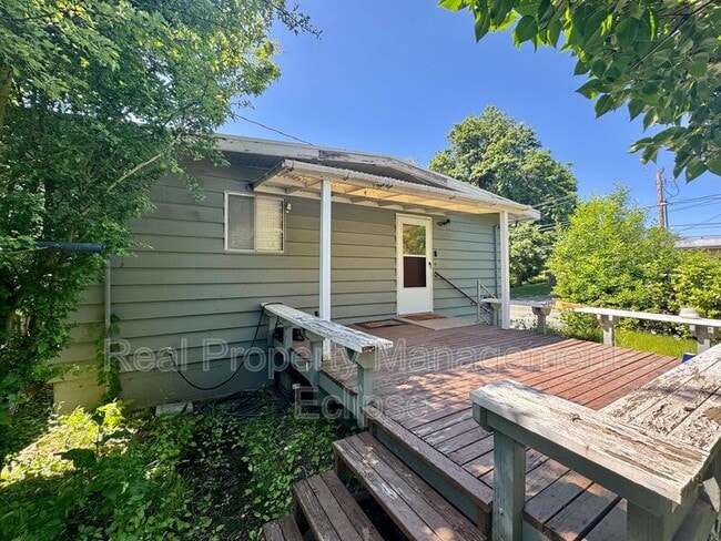 Photo - 10323 NE 68th St Casa