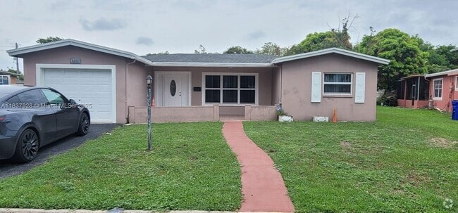Building Photo - 4373 NW 45th Ave Rental
