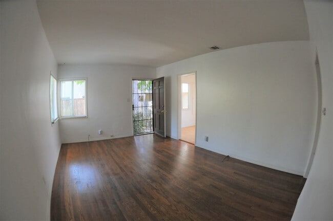 Photo - 2444 Oak St Unidad D