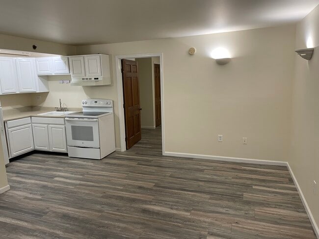 Photo - 224 Mill St Unidad Ground Floor