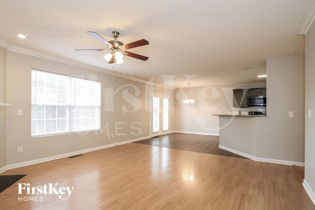 Photo - 196 Huron Ct