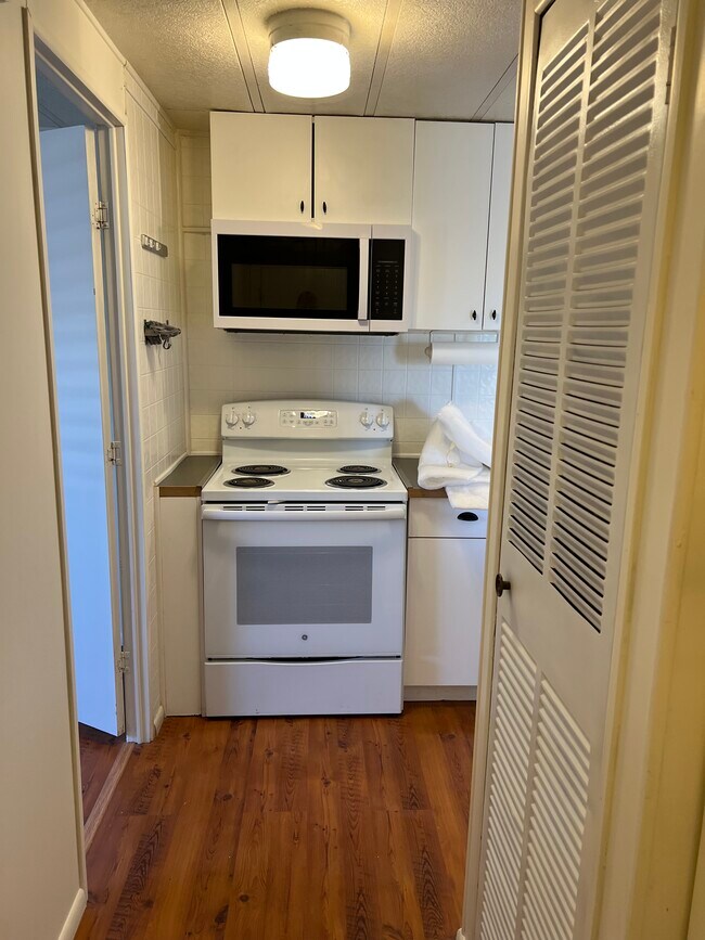 Photo - 539 N Starr Rd