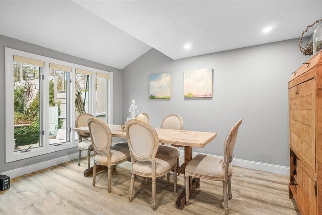 Photo - 115 Mill Pond