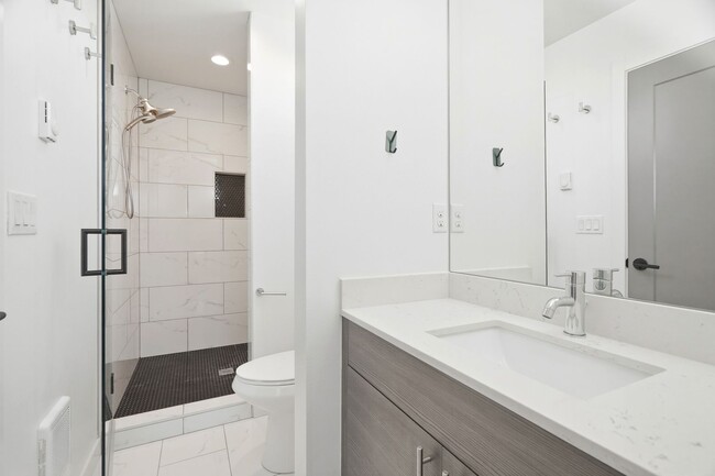 Photo - Modern 2 Bedroom with Rooftop Retreat and Garage
