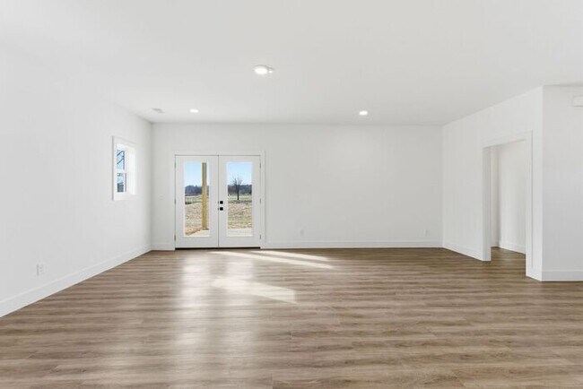 Photo - Brand New Home in Old Hickory - Golf Course Views - Pet Friendly