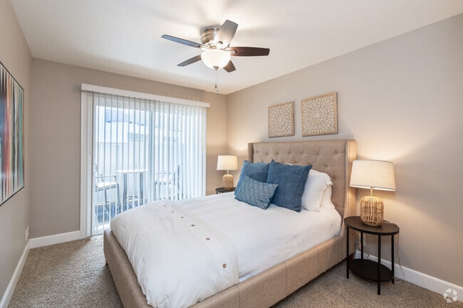 1BR, 1BA - 625SF Model - Bedroom