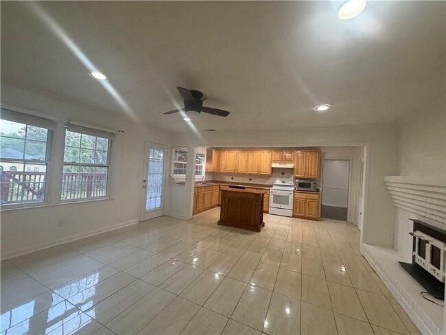 Photo - 981 Woodward Park Dr