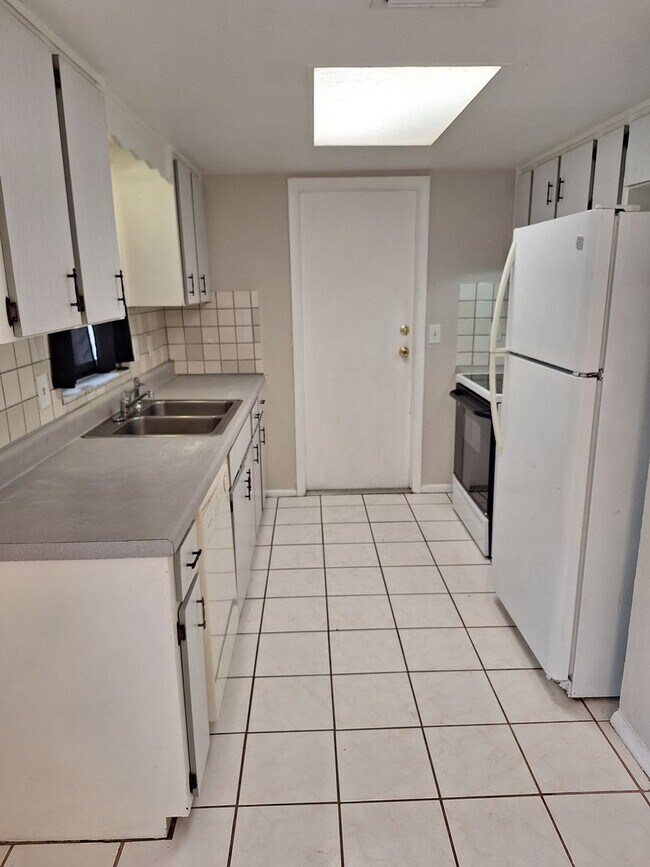 Photo - 3BR 2BA 1 Car Garage, Edgewater