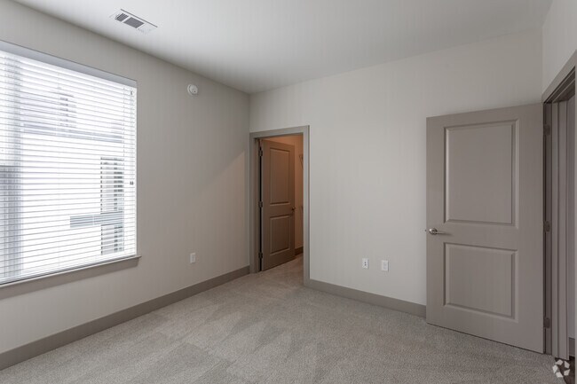 1BR, 1BA - Palazzo