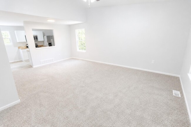 Photo - 5318 Godas Cir