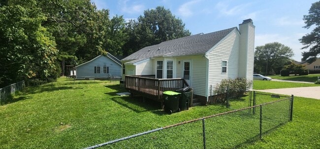 Photo - 1009 Spruce Dr